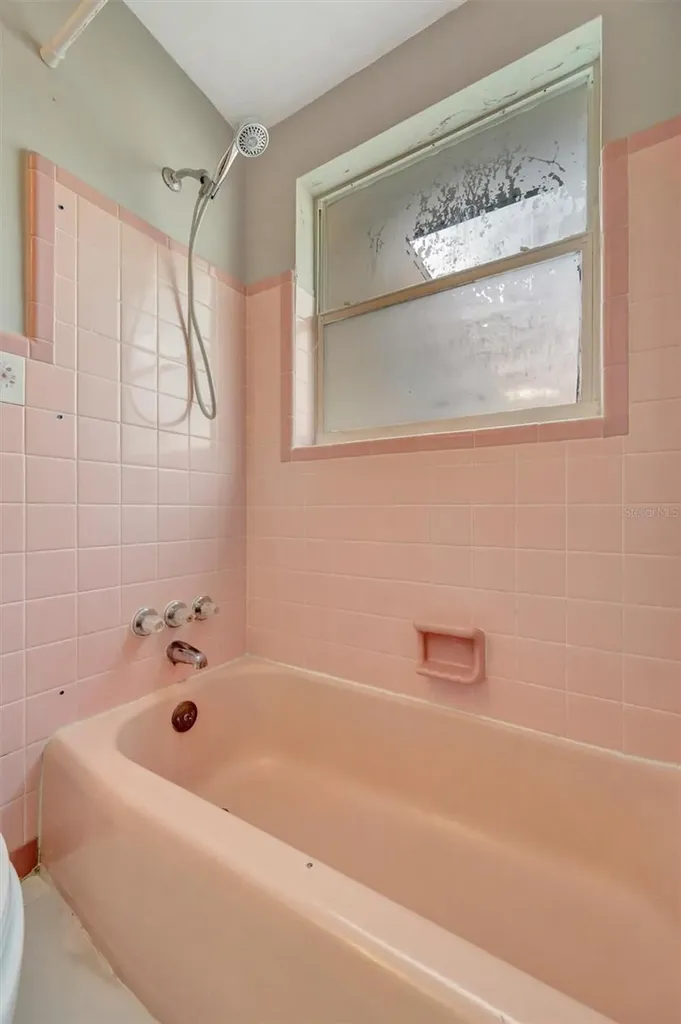 6607 Georgia Avenue Bradenton FL 34207