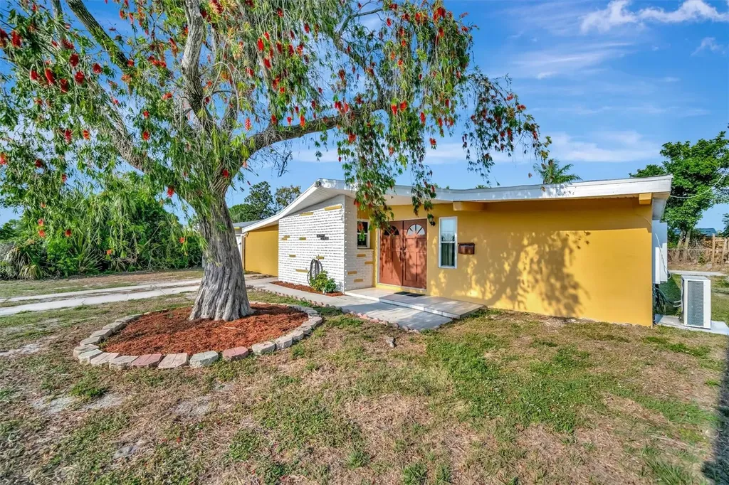 6607 Georgia Avenue Bradenton FL 34207