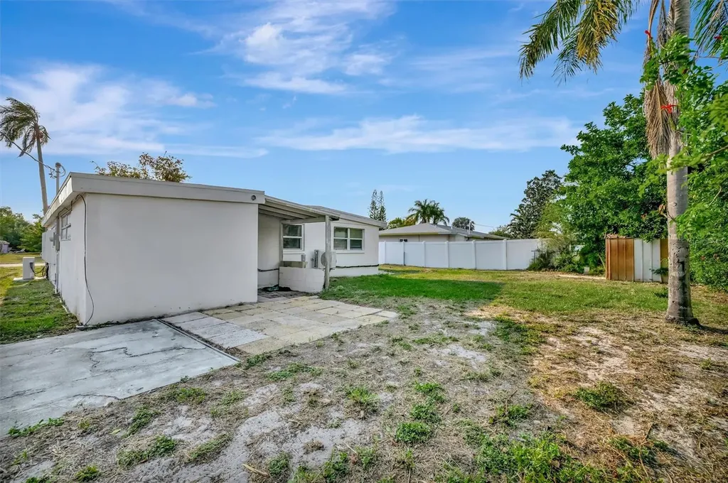 6607 Georgia Avenue Bradenton FL 34207