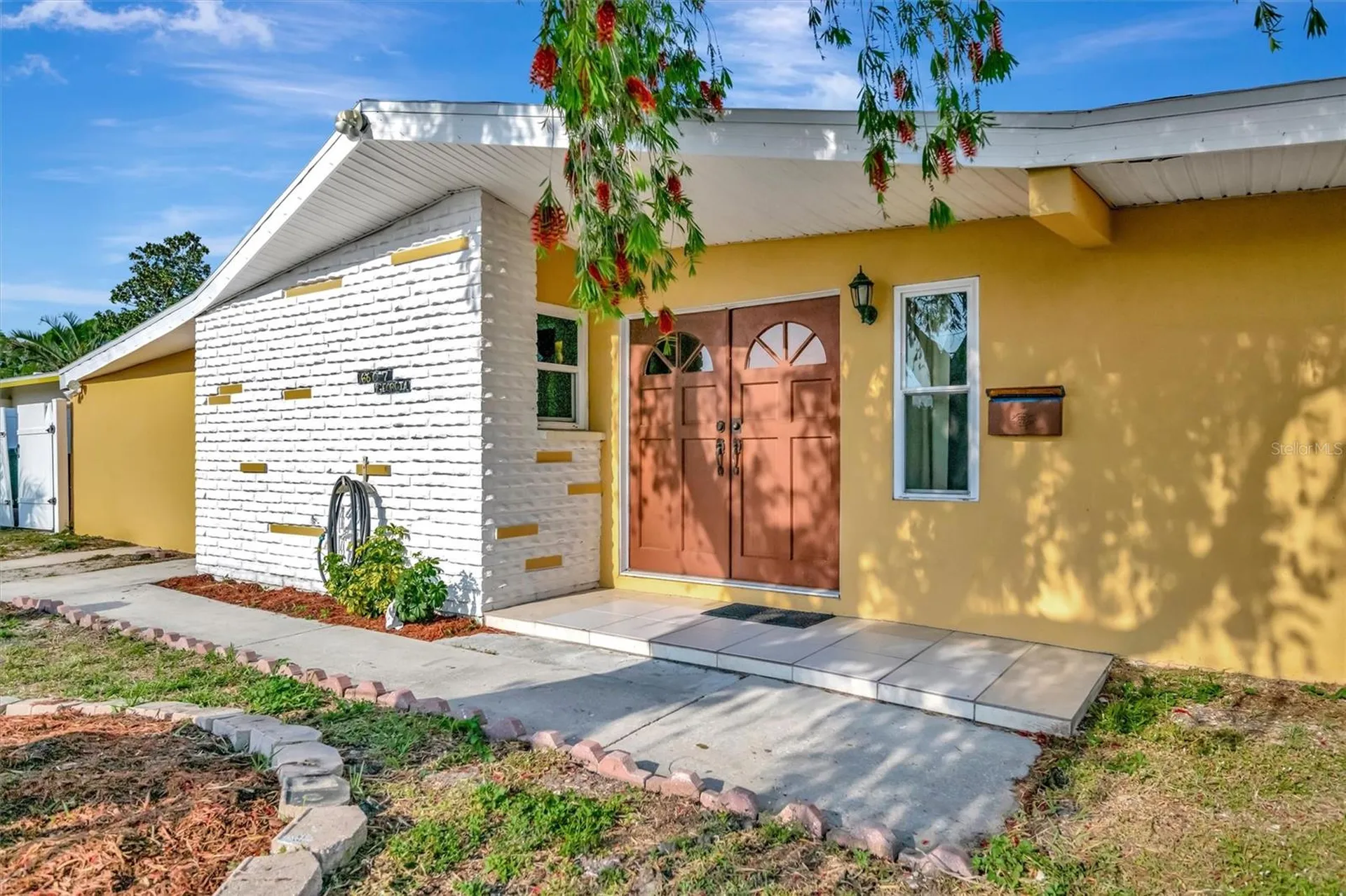 6607 Georgia Avenue Bradenton FL 34207