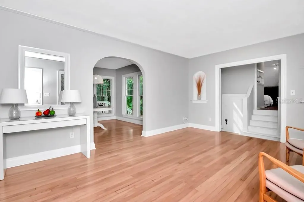1003 E Clifton Street Tampa FL 33604
