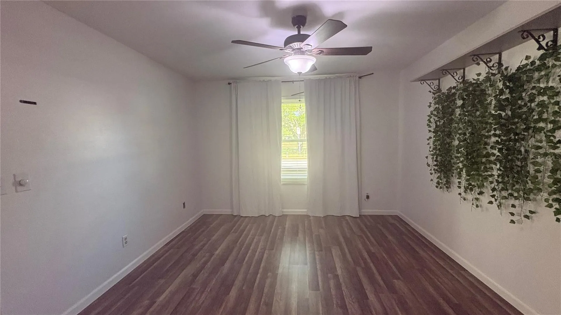 10121 Lake Oak Circle Tampa FL 33624