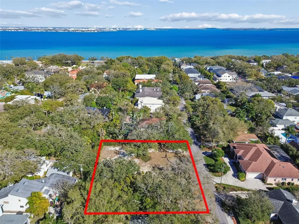 3015 W Fair Oaks Avenue Tampa FL 33611