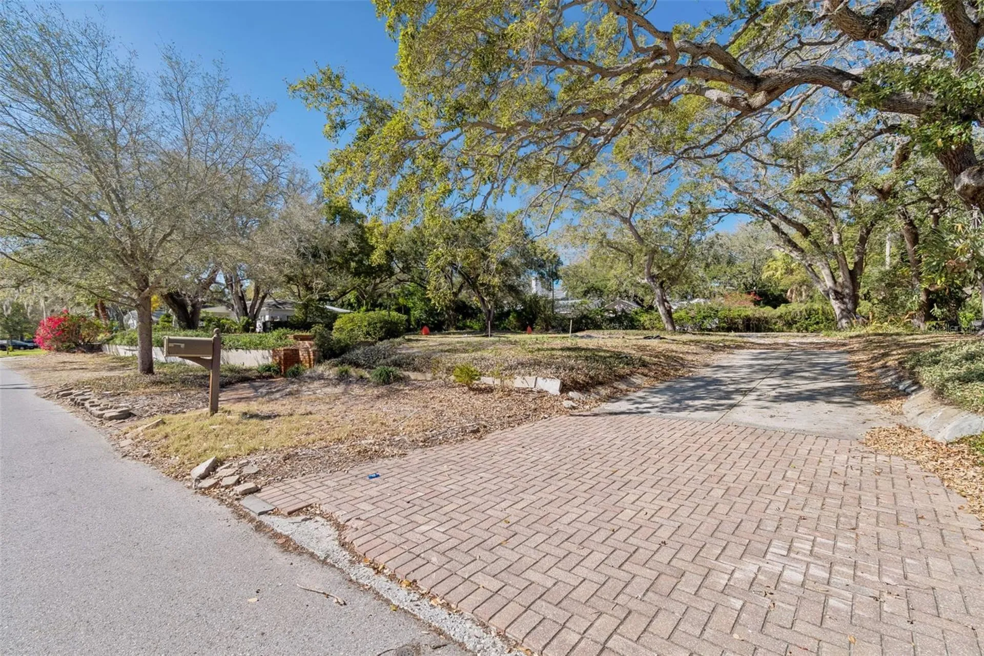 3015 W Fair Oaks Avenue Tampa FL 33611