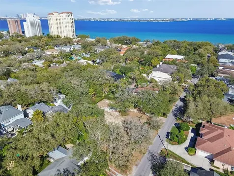 3015 W Fair Oaks Avenue Tampa FL 33611