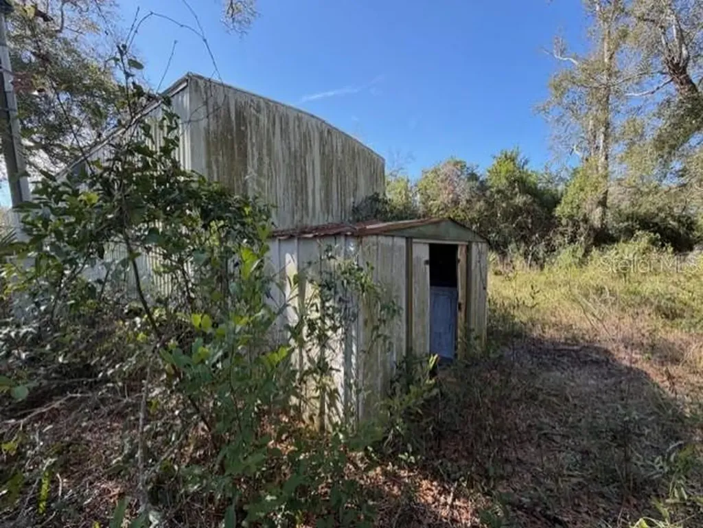 1219 N Paris Street Bell FL 32619