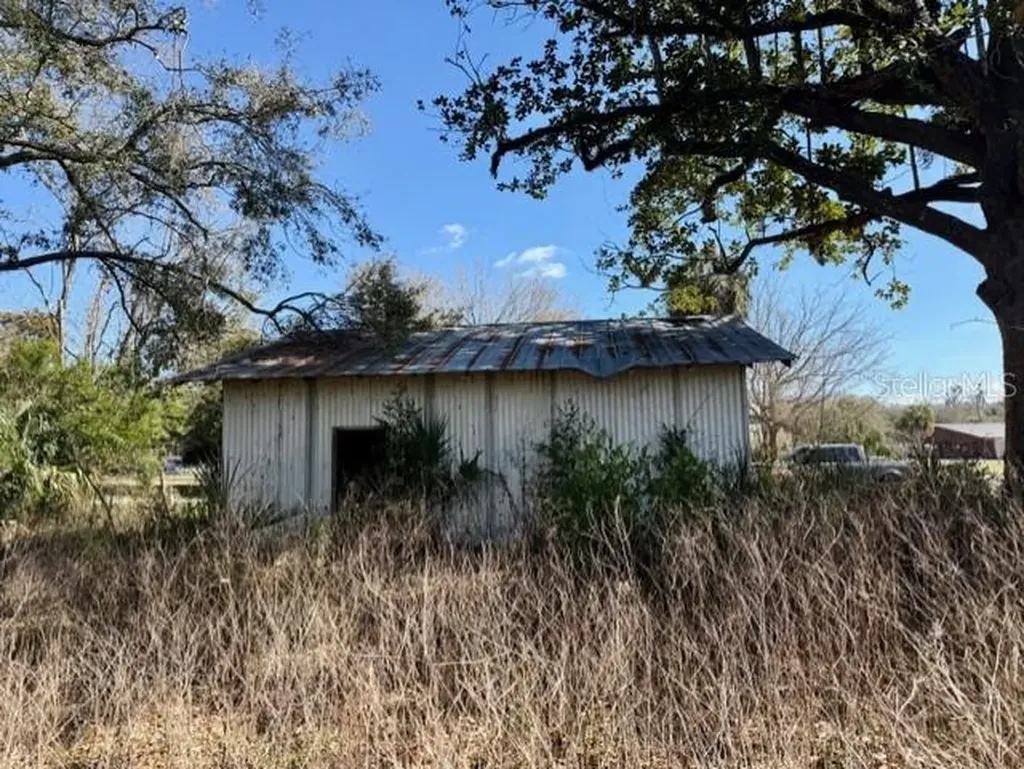 1219 N Paris Street Bell FL 32619