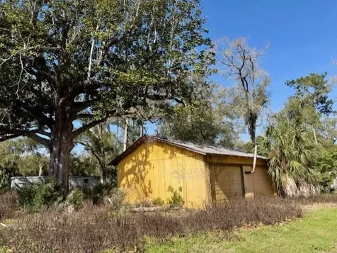 1219 N Paris Street Bell FL 32619