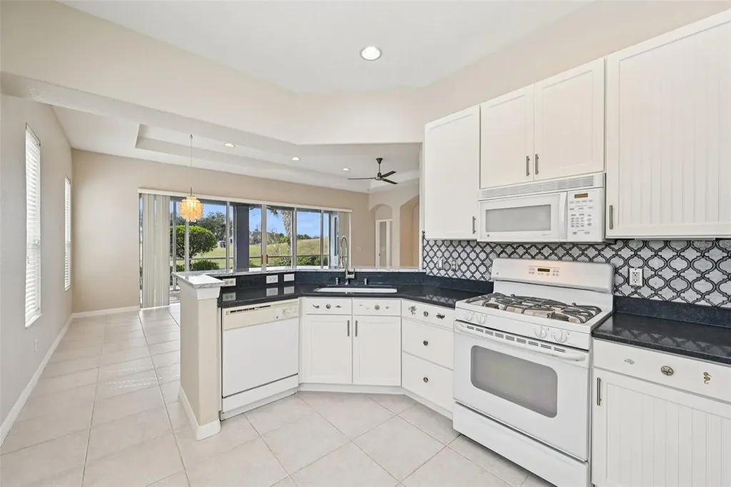 819 Regal Manor Way Sun City Center FL 33573