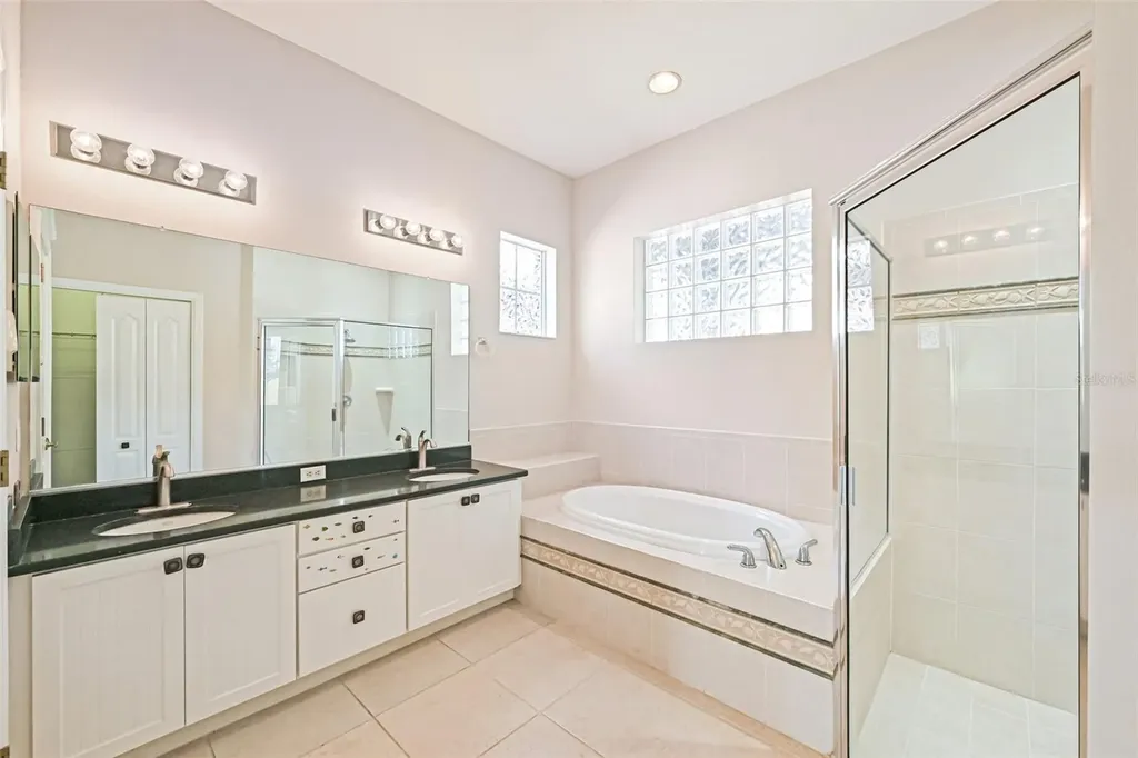 819 Regal Manor Way Sun City Center FL 33573
