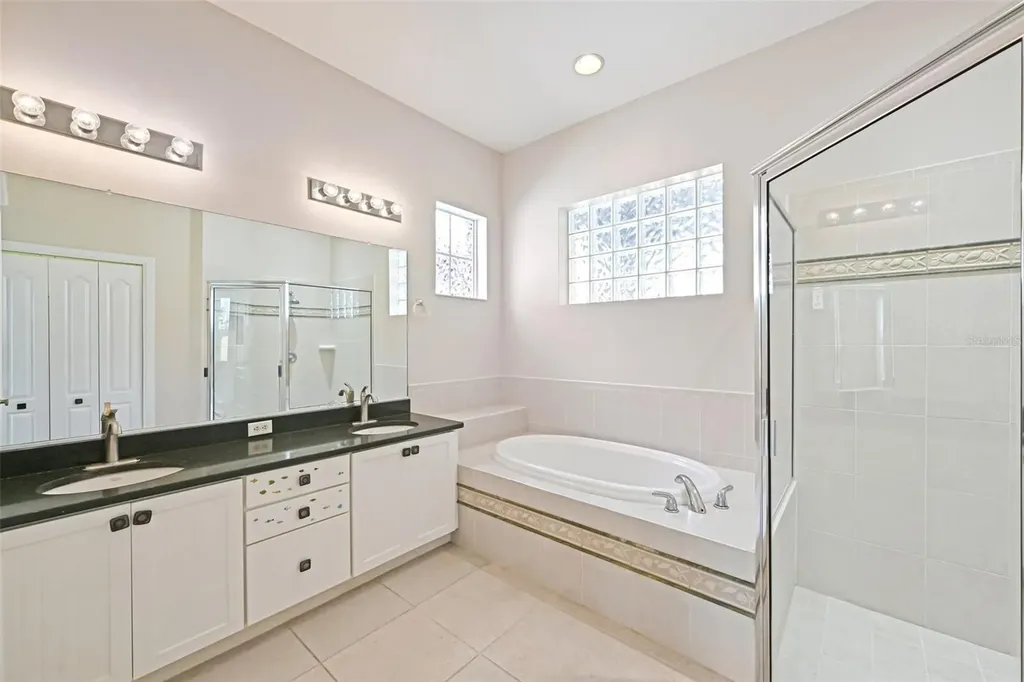 819 Regal Manor Way Sun City Center FL 33573