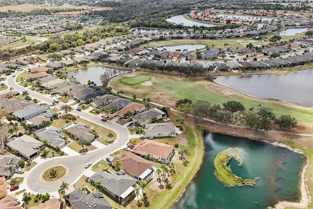819 Regal Manor Way Sun City Center FL 33573