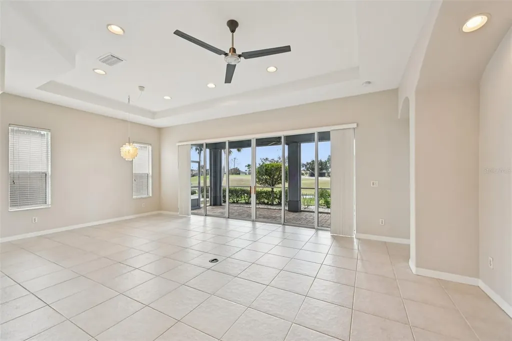 819 Regal Manor Way Sun City Center FL 33573
