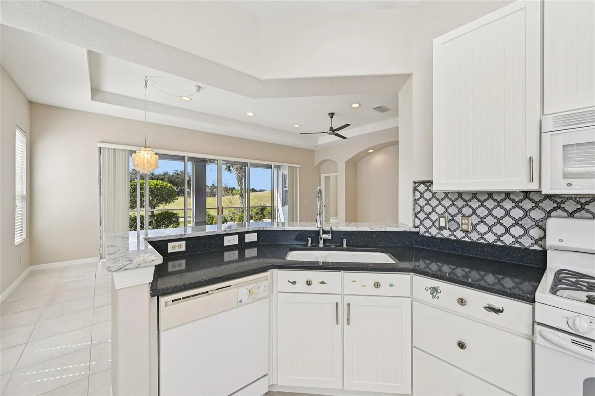 819 Regal Manor Way Sun City Center FL 33573