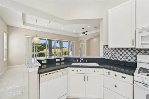 819 Regal Manor Way Sun City Center FL 33573