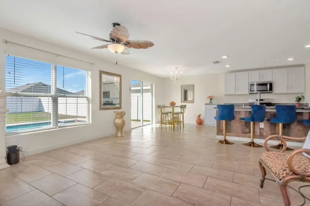 1103 Swaying Sawgrass Avenue Ruskin FL 33570