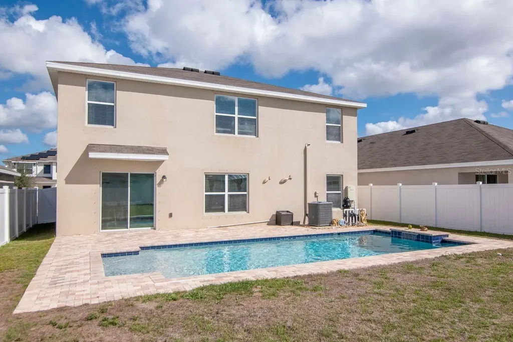 1103 Swaying Sawgrass Avenue Ruskin FL 33570