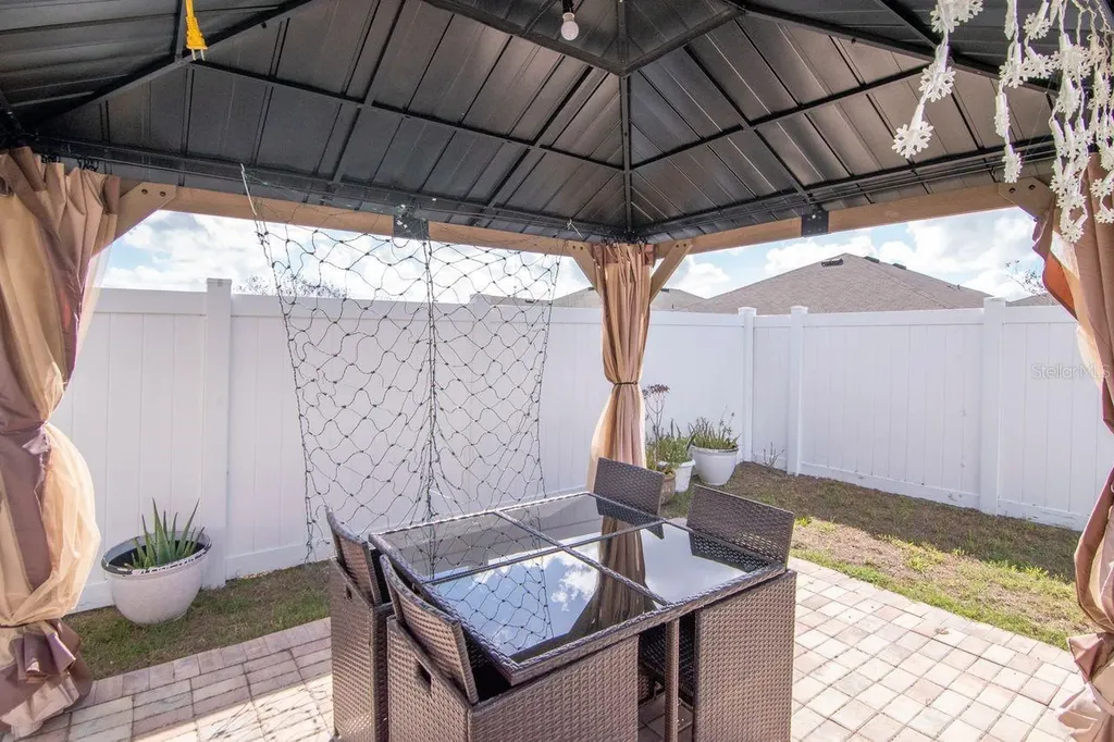 1103 Swaying Sawgrass Avenue Ruskin FL 33570