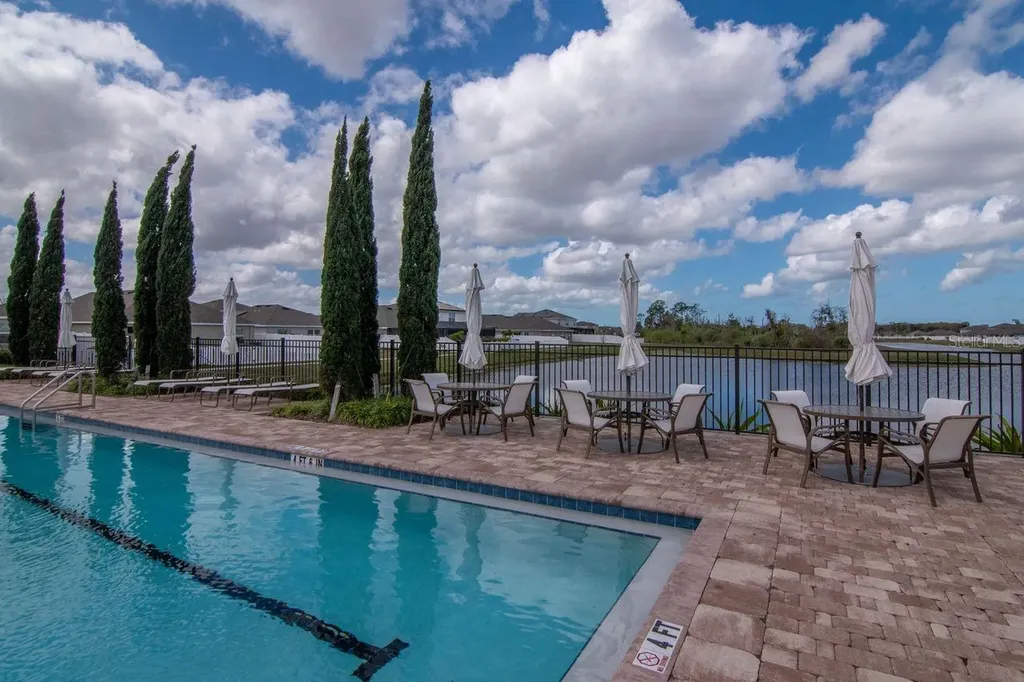 1103 Swaying Sawgrass Avenue Ruskin FL 33570