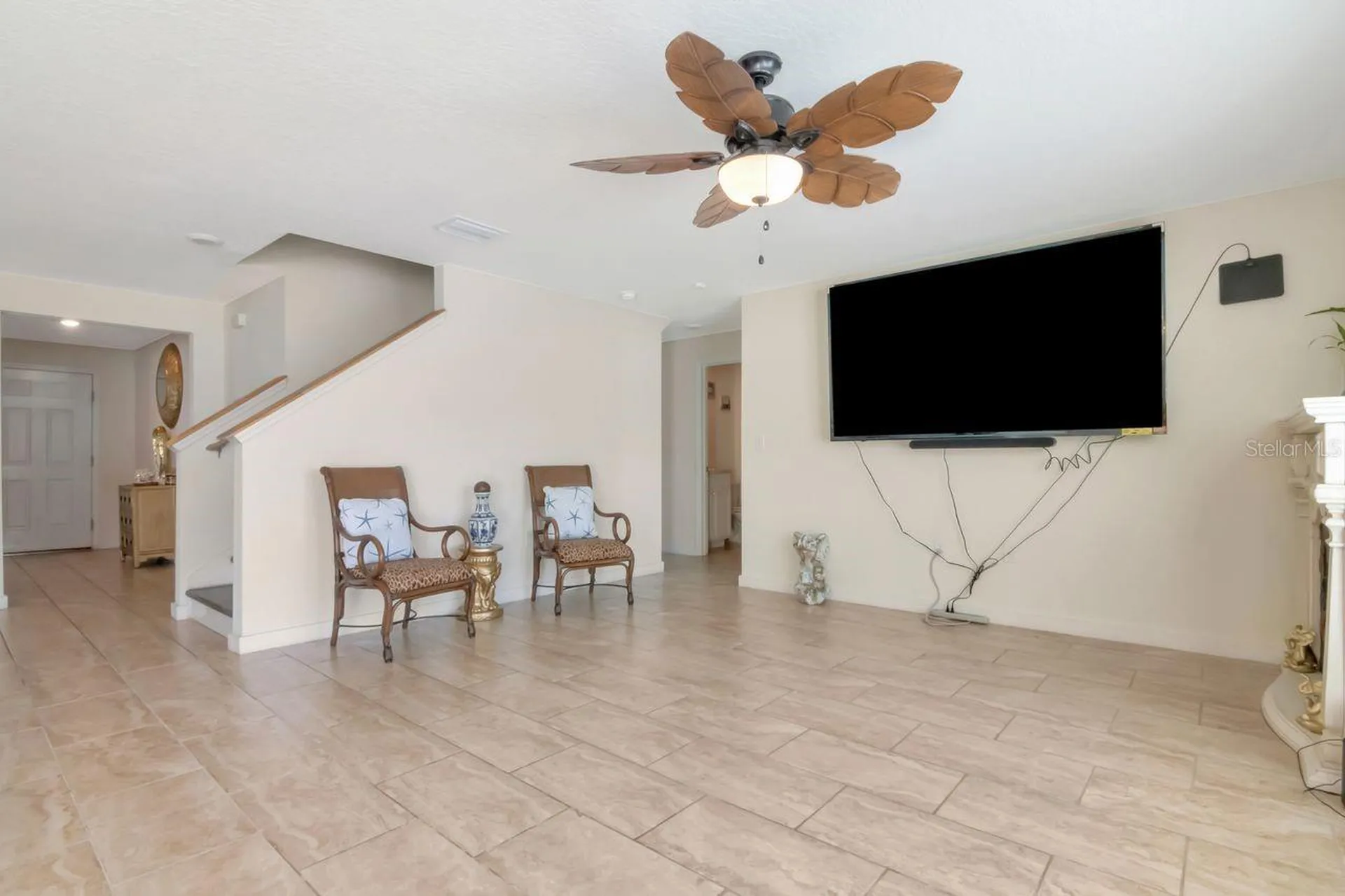 1103 Swaying Sawgrass Avenue Ruskin FL 33570