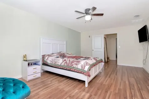 1103 Swaying Sawgrass Avenue Ruskin FL 33570