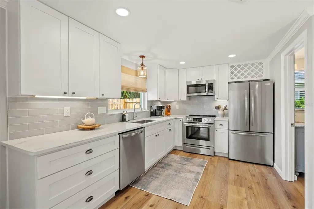 3165 Regatta Circle Sarasota FL 34231