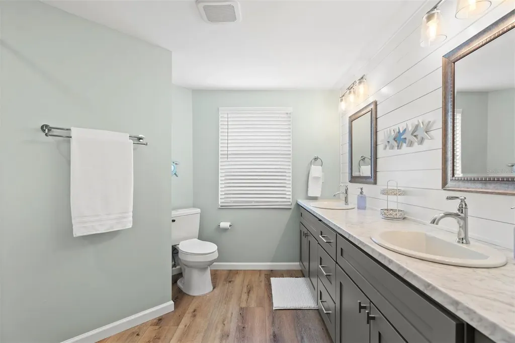 3165 Regatta Circle Sarasota FL 34231