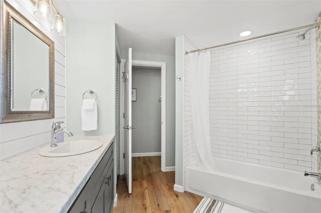 3165 Regatta Circle Sarasota FL 34231