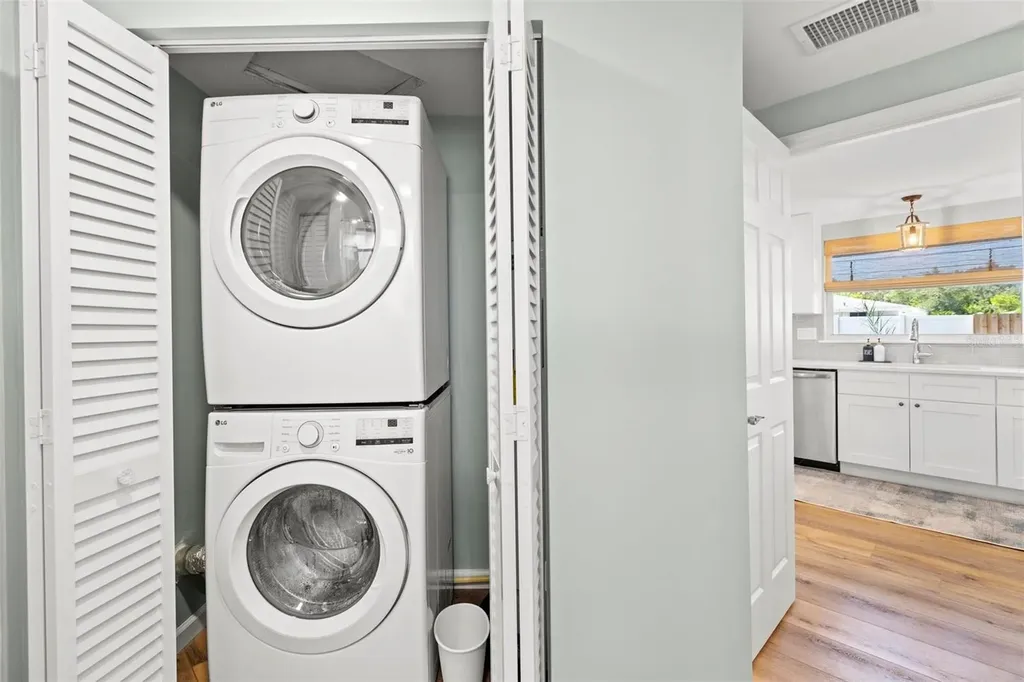 3165 Regatta Circle Sarasota FL 34231