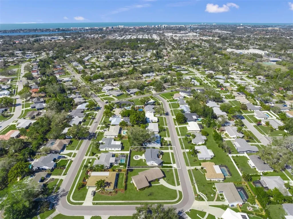 3165 Regatta Circle Sarasota FL 34231
