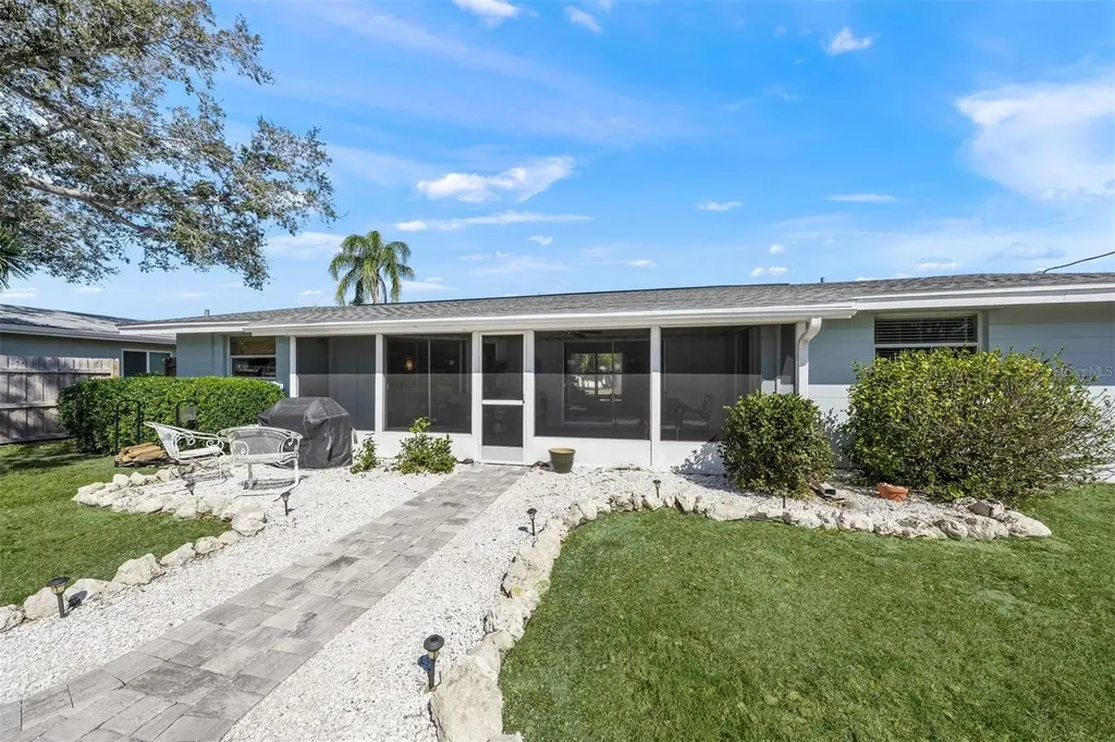 3165 Regatta Circle Sarasota FL 34231