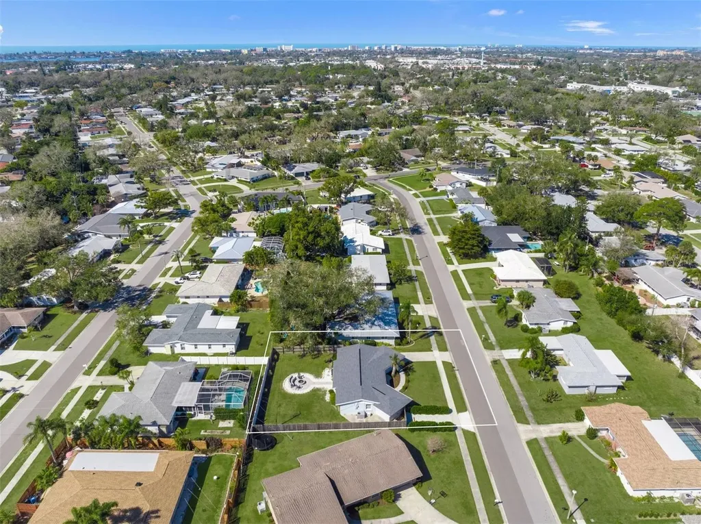 3165 Regatta Circle Sarasota FL 34231