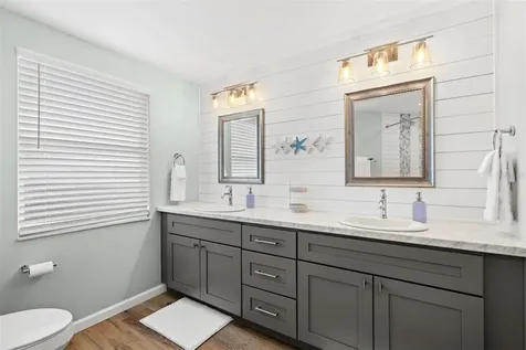 3165 Regatta Circle Sarasota FL 34231