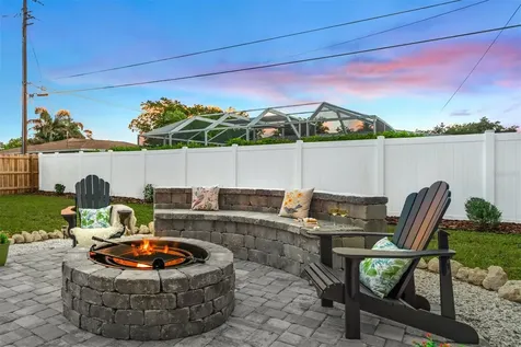 3165 Regatta Circle Sarasota FL 34231