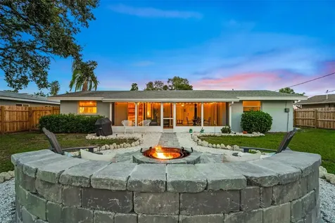 3165 Regatta Circle Sarasota FL 34231