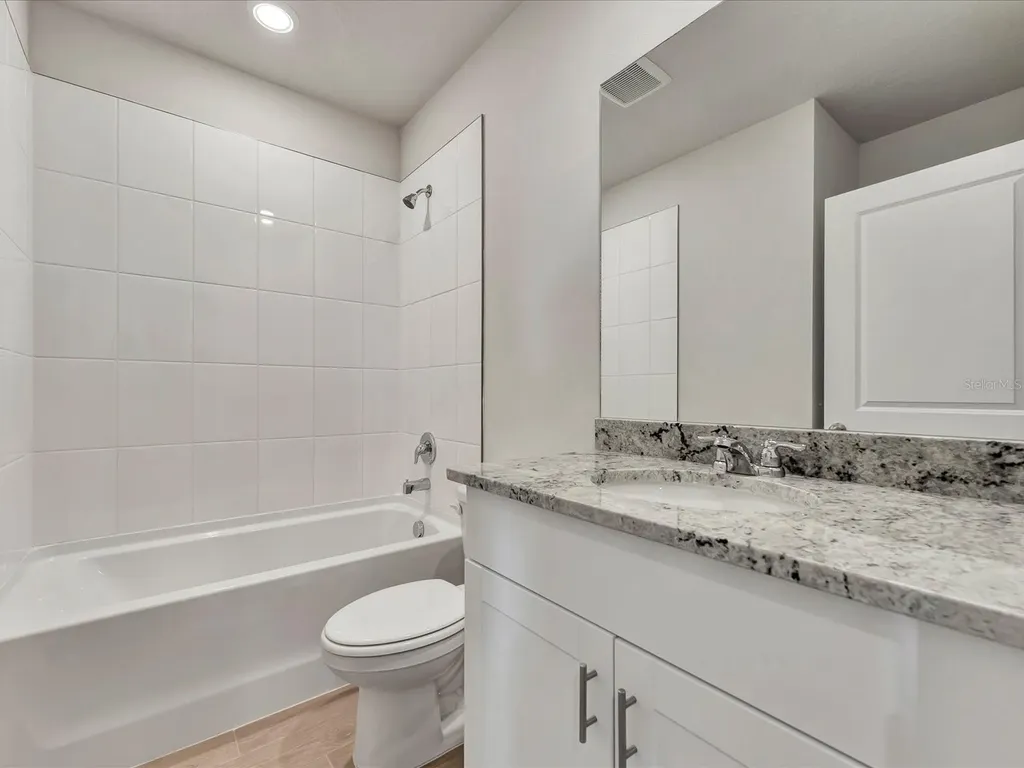 176 Whiteland Bend Nokomis FL 34275