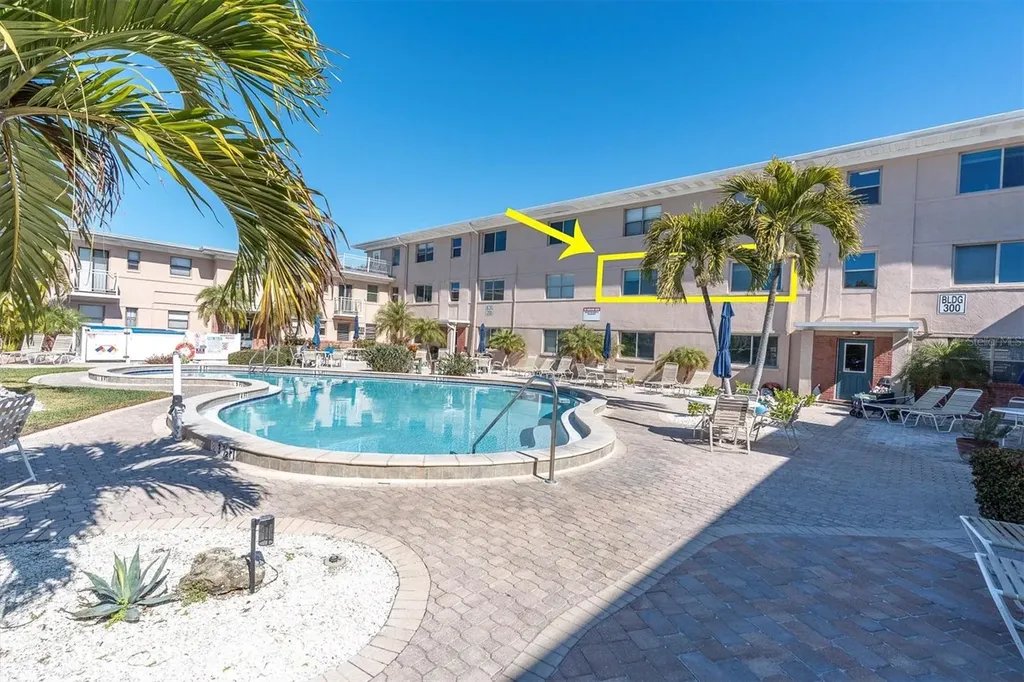 6700 Sunset Way St Pete Beach FL 33706