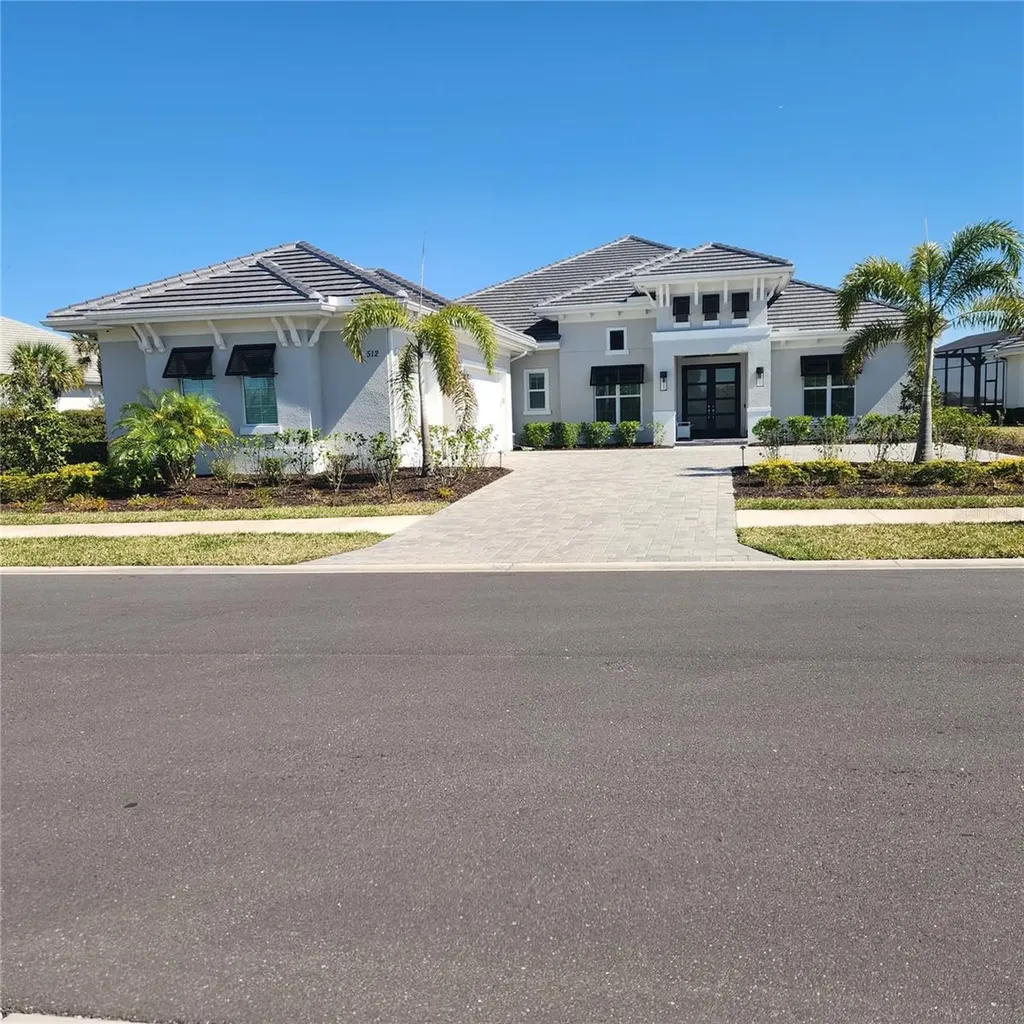 512 Blue Shell Loop Sarasota FL 34240