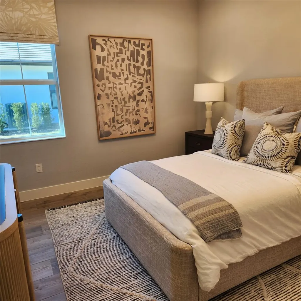 512 Blue Shell Loop Sarasota FL 34240