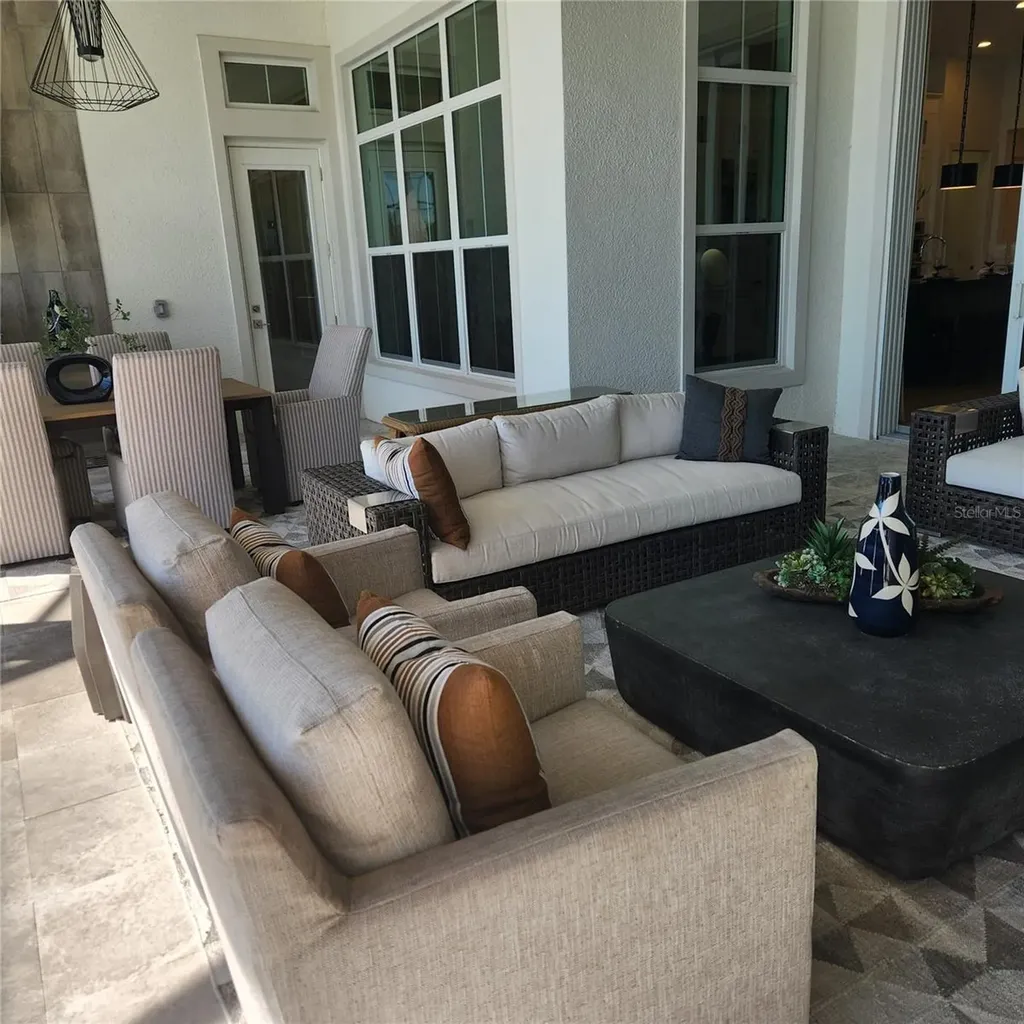 512 Blue Shell Loop Sarasota FL 34240