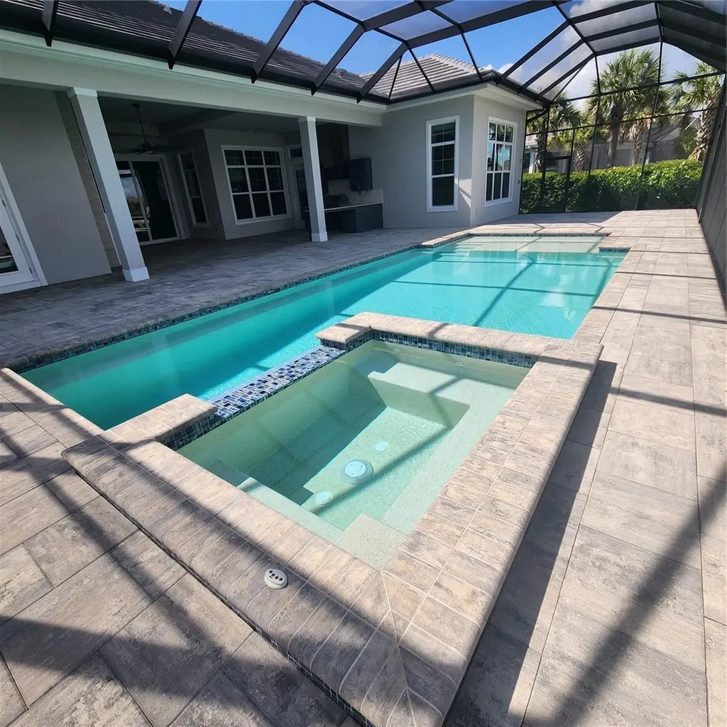 512 Blue Shell Loop Sarasota FL 34240