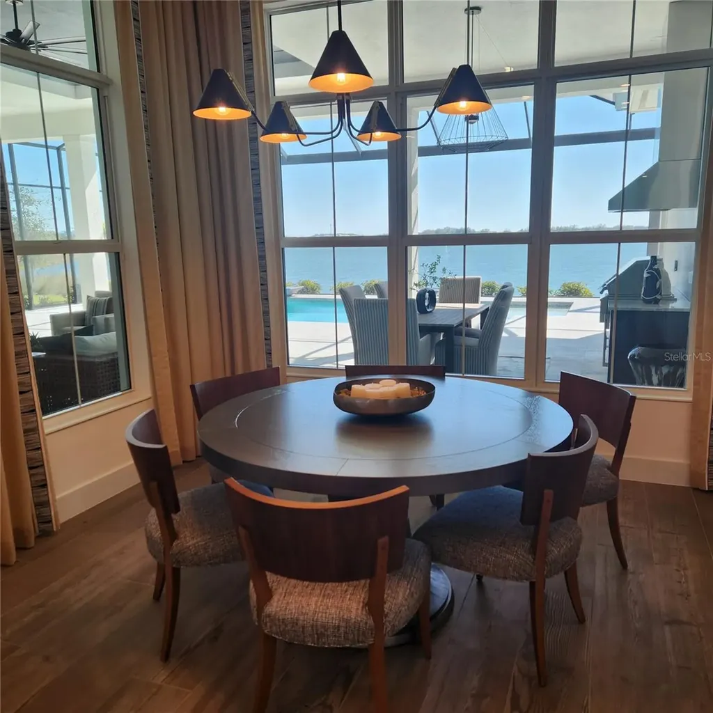 512 Blue Shell Loop Sarasota FL 34240