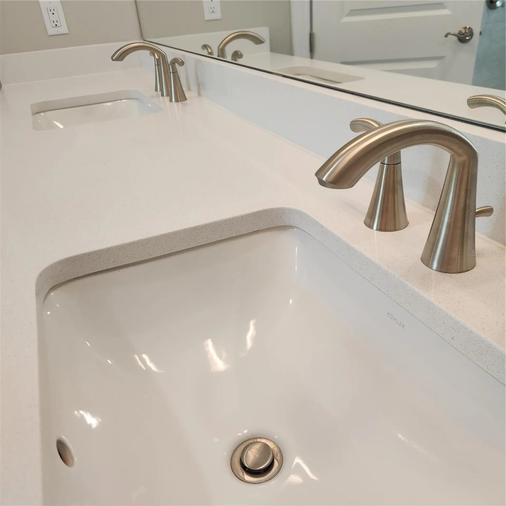 512 Blue Shell Loop Sarasota FL 34240