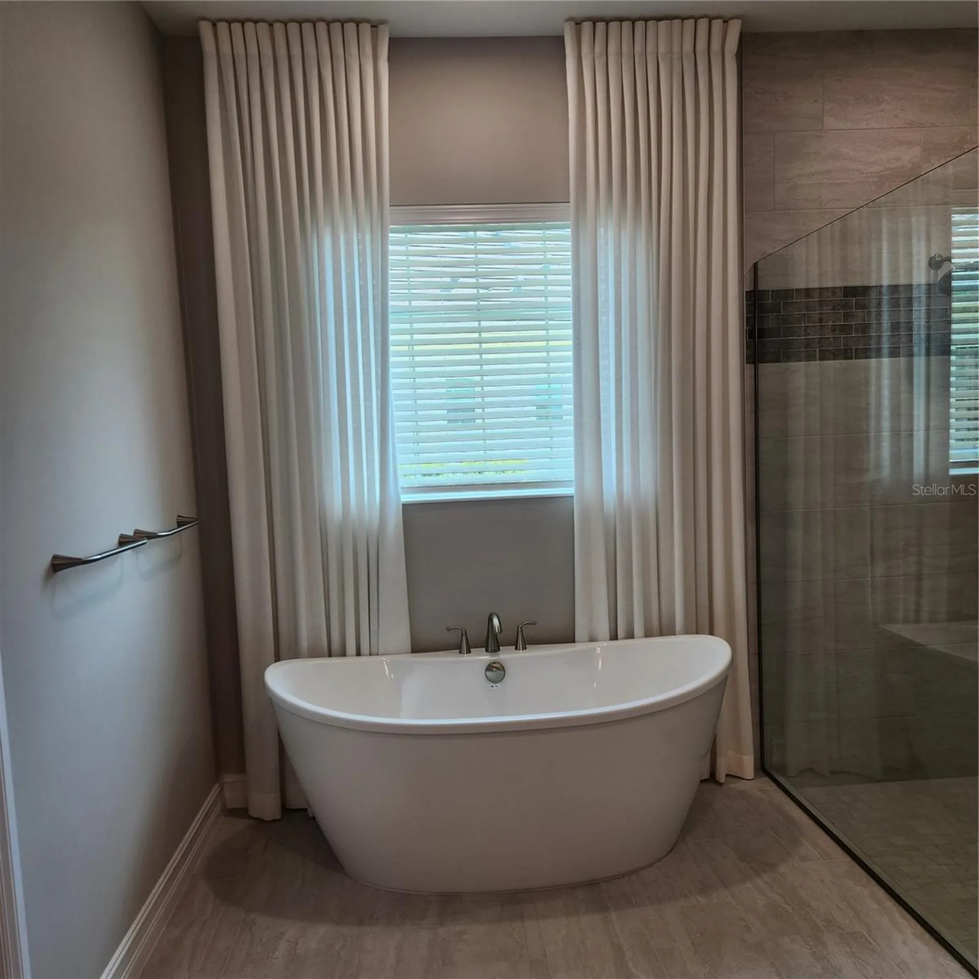 512 Blue Shell Loop Sarasota FL 34240
