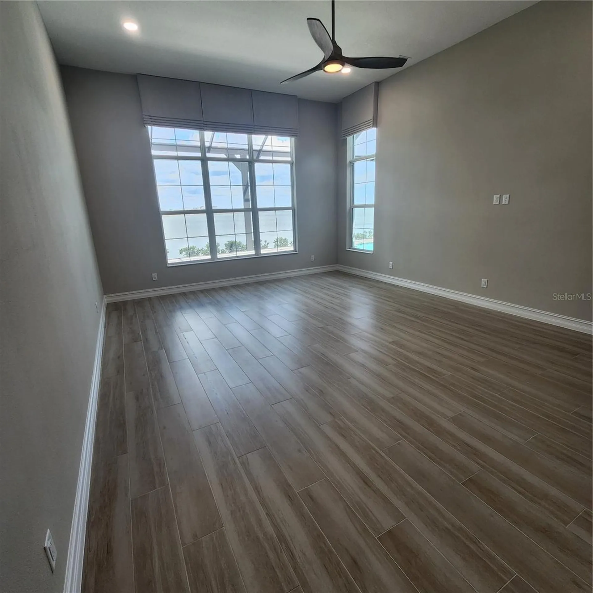 512 Blue Shell Loop Sarasota FL 34240