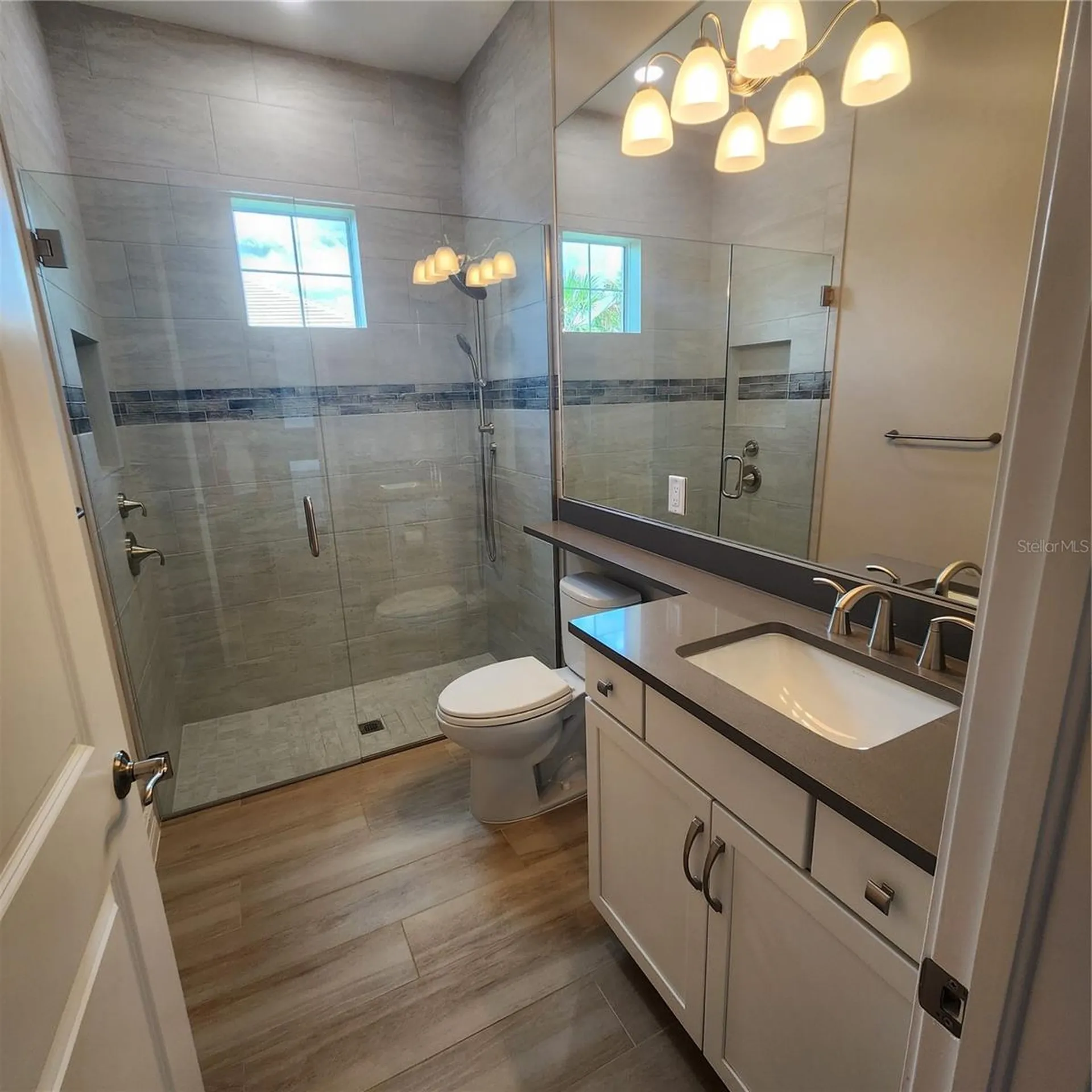 512 Blue Shell Loop Sarasota FL 34240