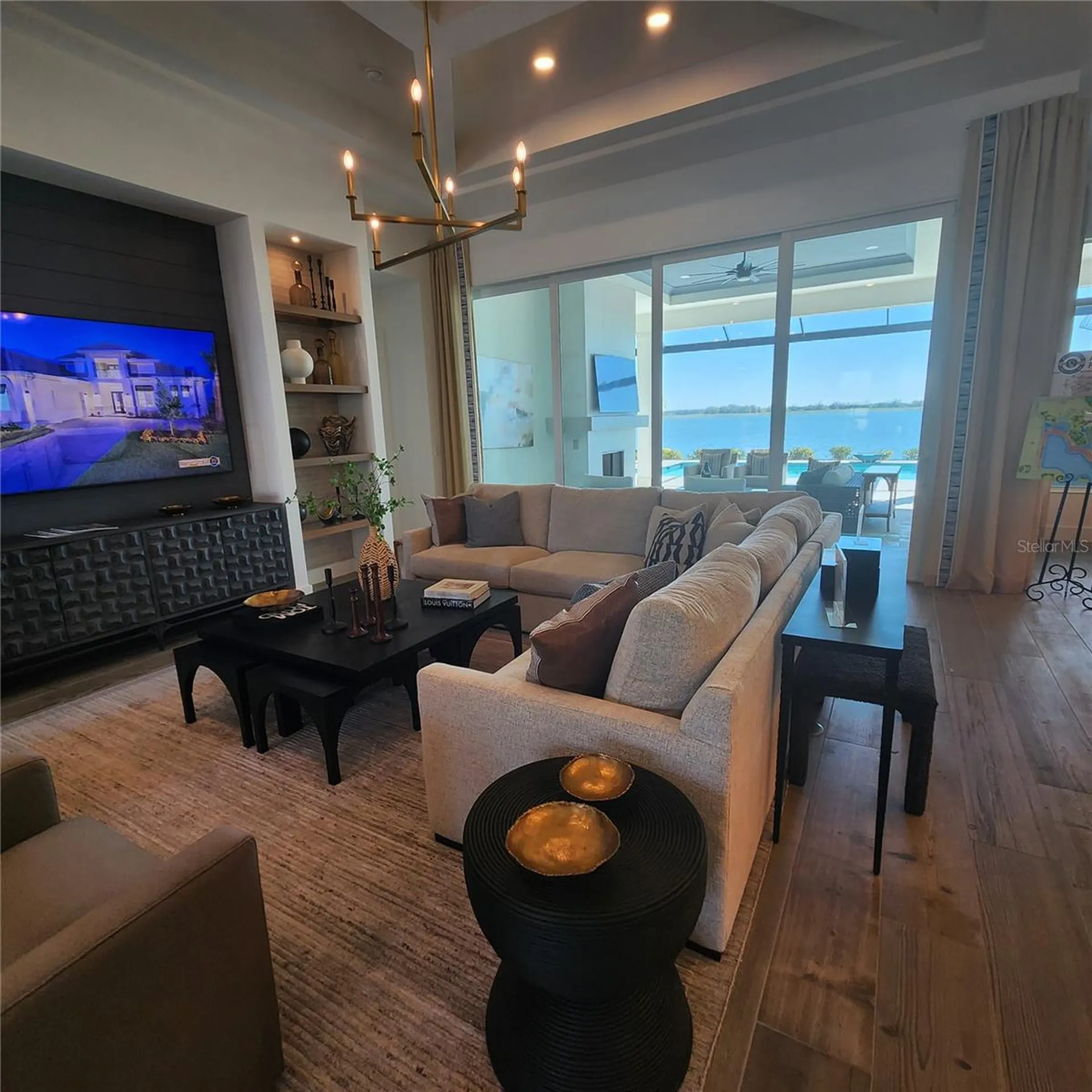 512 Blue Shell Loop Sarasota FL 34240