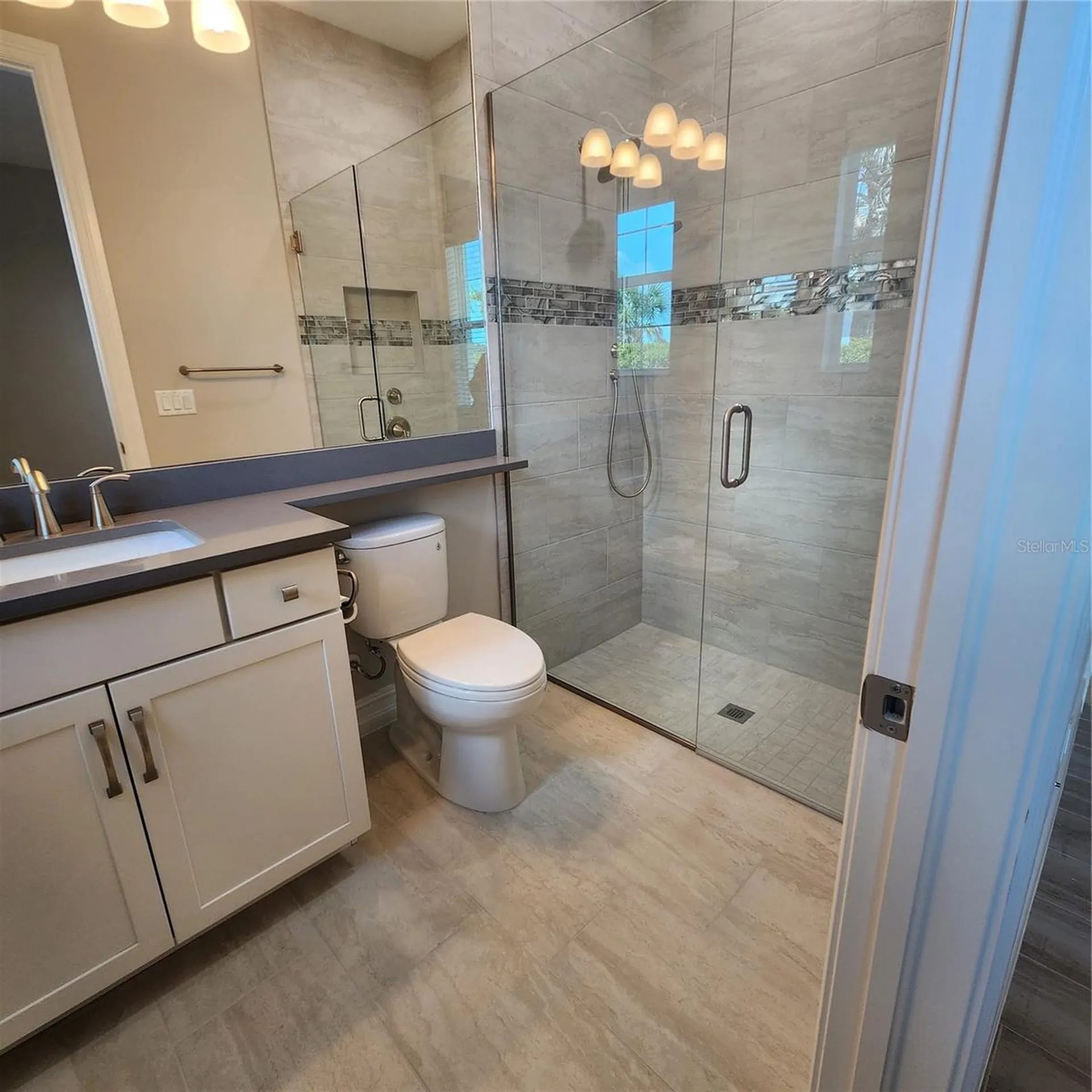 512 Blue Shell Loop Sarasota FL 34240