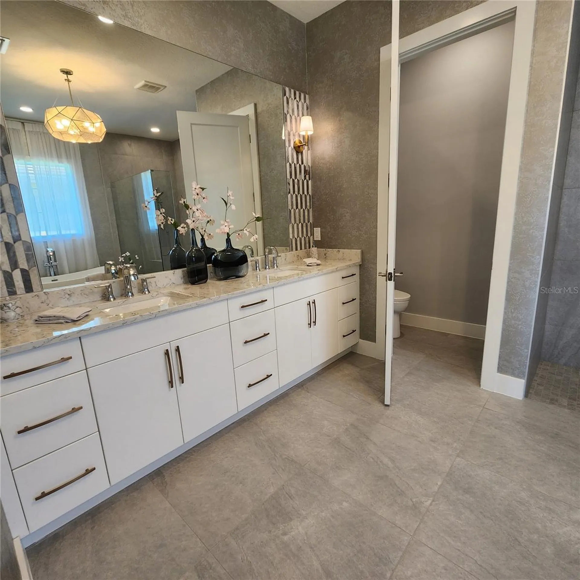512 Blue Shell Loop Sarasota FL 34240