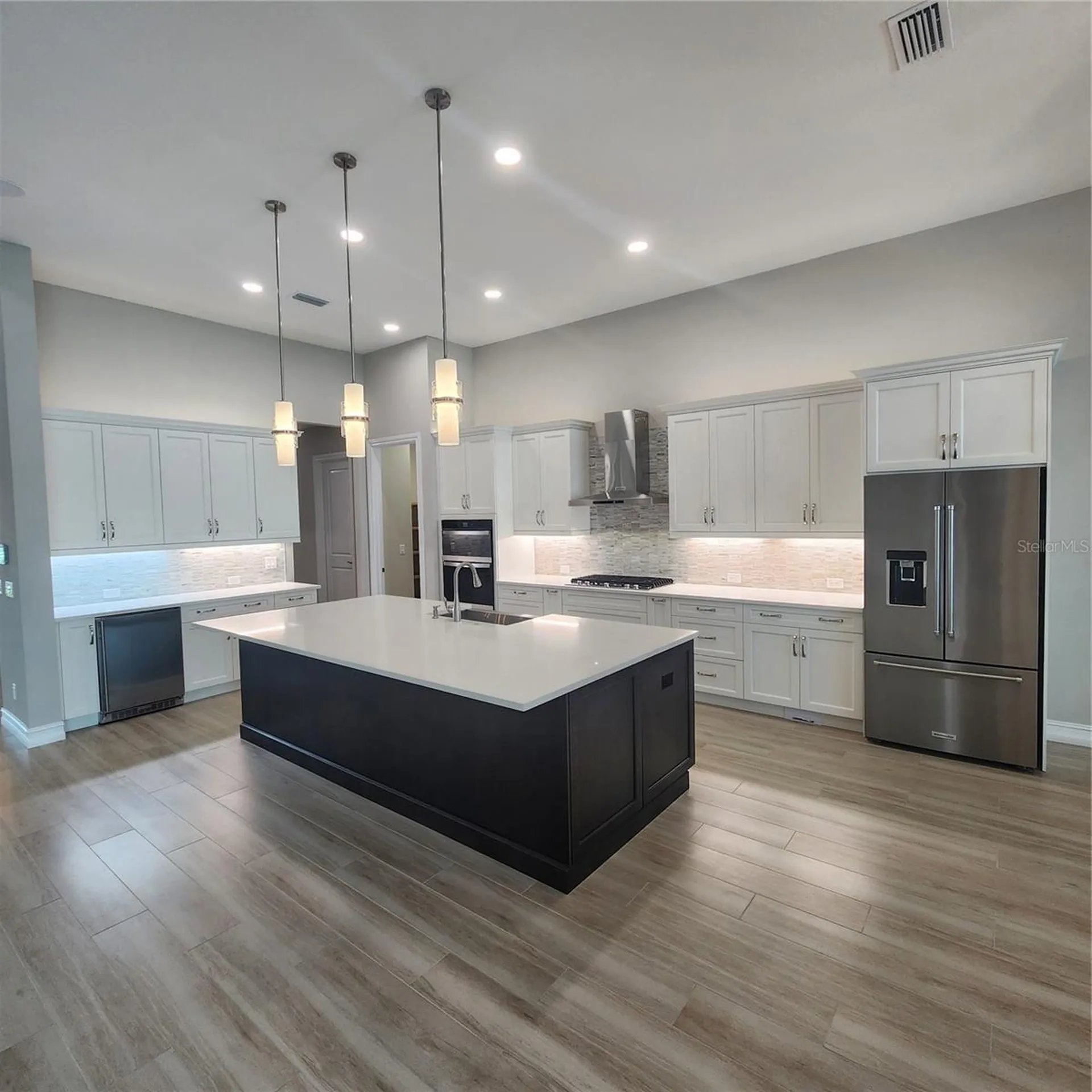 512 Blue Shell Loop Sarasota FL 34240